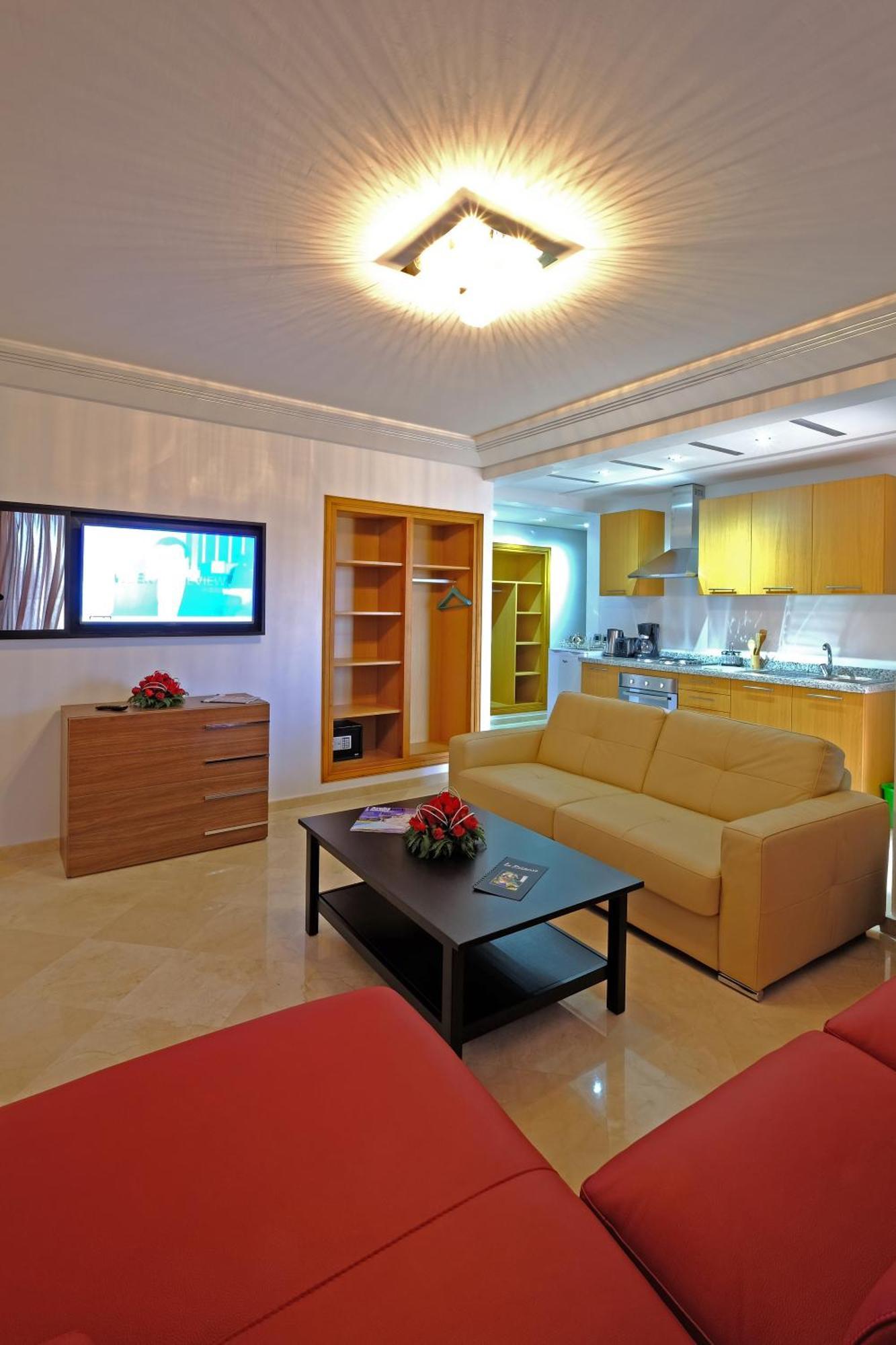 Mouna Apartahotel 3*