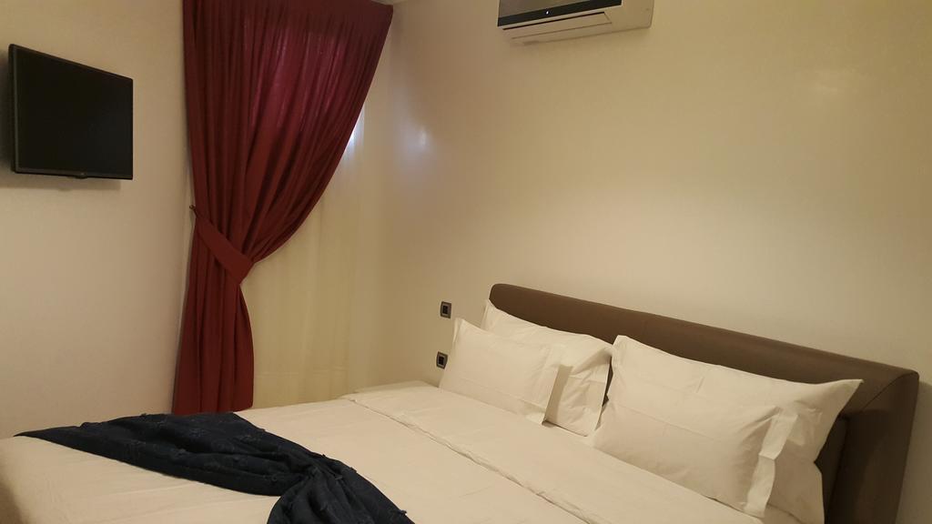 Mouna Apartahotel 3*